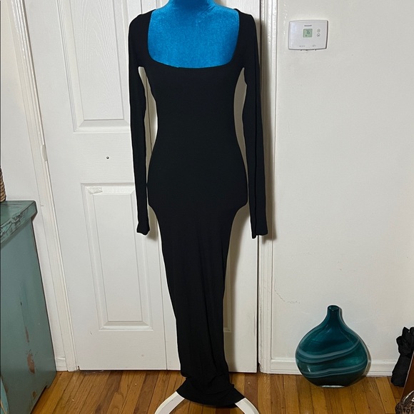 SKIMS Dresses & Skirts - SKIMS Black Ribbed Long Sleeve Maxi Dress Small